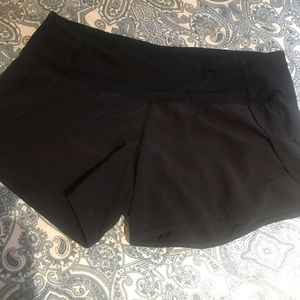 Lululemon black running shorts!! 🖤